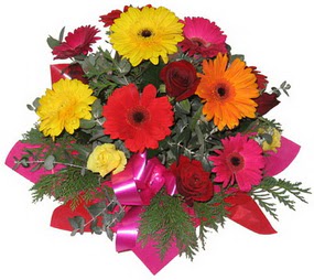 Karisik mevsim çiçeklerinden buket  Ankara hediye sevgilime hediye çiçek 