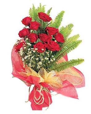  Ankara İnternetten çiçek siparişi  11 adet kırmızı güllerden buket modeli