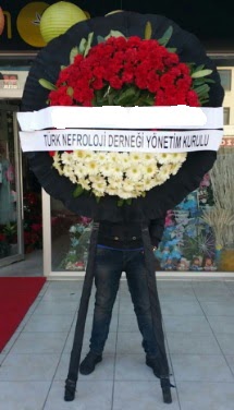 Cenaze çiçek modeli  Ankara çiçek siparişi sitesi 