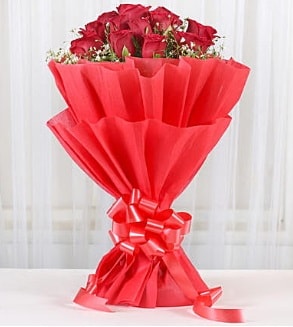 12 adet kırmızı gül buketi  Ankara hediye çiçek yolla 